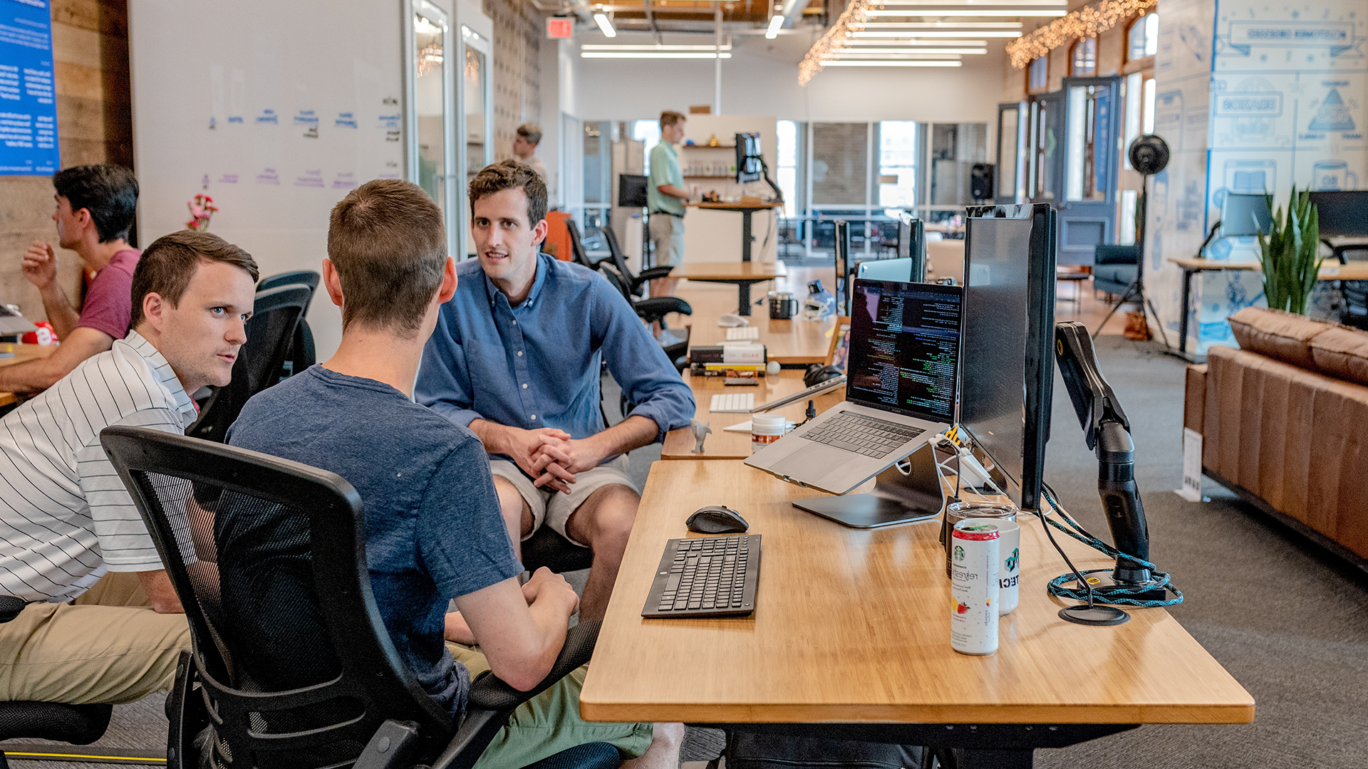 Pantalla de ordenador mostrando consulta en directorio online de entidades acreditadas ENAC