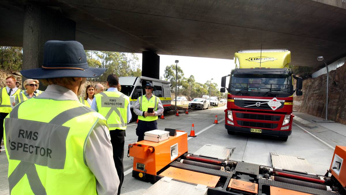 Vehículo en línea de inspección durante una revisión no periódica por reforma