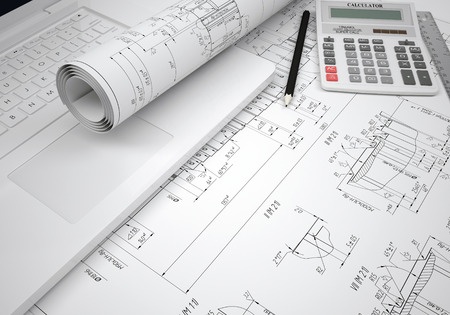 Mesa de trabajo con proyecto técnico y cálculos para legalizar una modificación de vehículo
