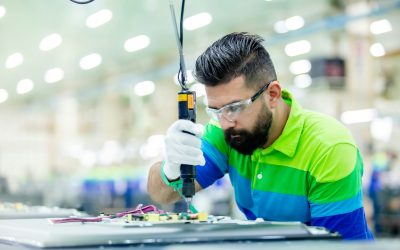 Reglamento (UE) 2018/858: qué exige al fabricante de vehículos